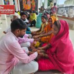 देवरिया जिला जेल में रक्षाबंधन: बहनों ने भाईयों की कलाई पर बांधी राखी, छलक पड़े भावनाएं