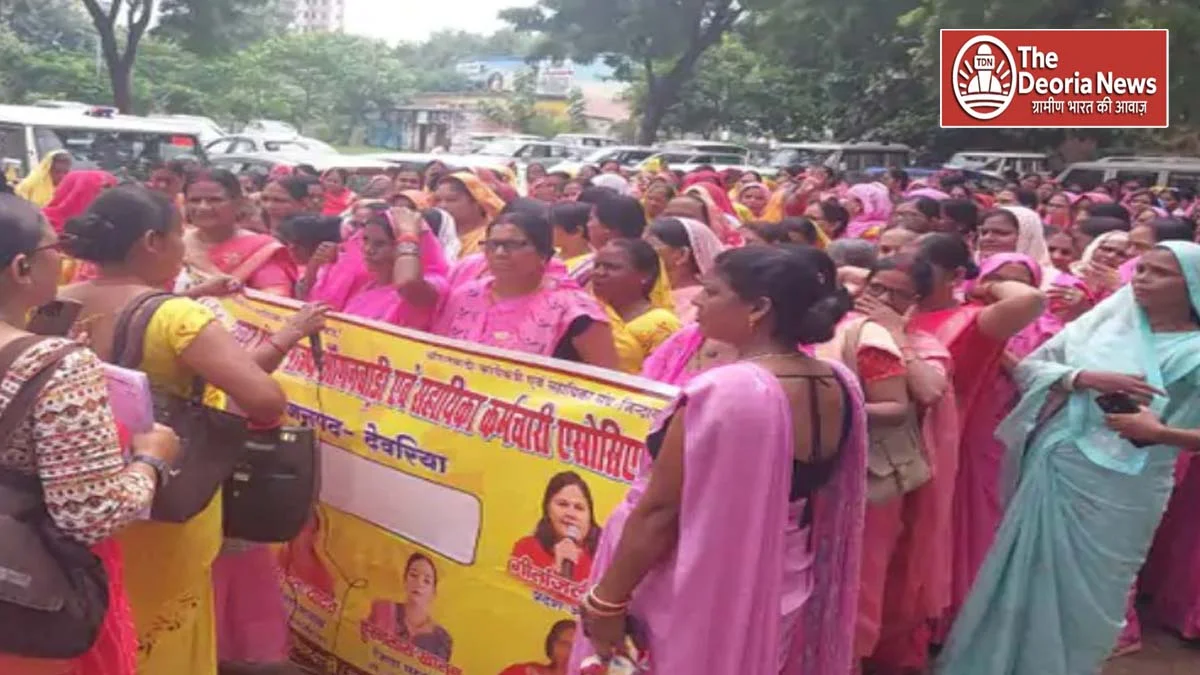 Anganwadi workers in Deoria