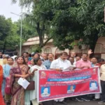 देवरिया: टीईटी अनिवार्यता पर शिक्षकों में आक्रोश, जूनियर हाईस्कूल शिक्षक संघ ने डीएम को सौंपा ज्ञापन