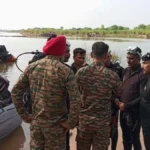 आगरा में दुर्गा प्रतिमा विसर्जन के दौरान बड़ा हादसा: उटंगन नदी में डूबे 13 युवक, अब तक 5 शव बरामद