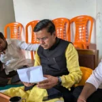 सांसद शशांक मणि त्रिपाठी ने जनता दर्शन में सुनी क्षेत्रवासियों की समस्याएं, अधिकारियों को दिए त्वरित कार्रवाई के निर्देश