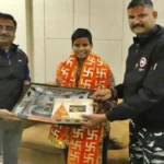 दीप्ति शर्मा ने महाकालेश्वर मंदिर में किए दर्शन, भस्म आरती में शामिल; विश्व कप हीरोइन का उज्जैन में हुआ सम्मान