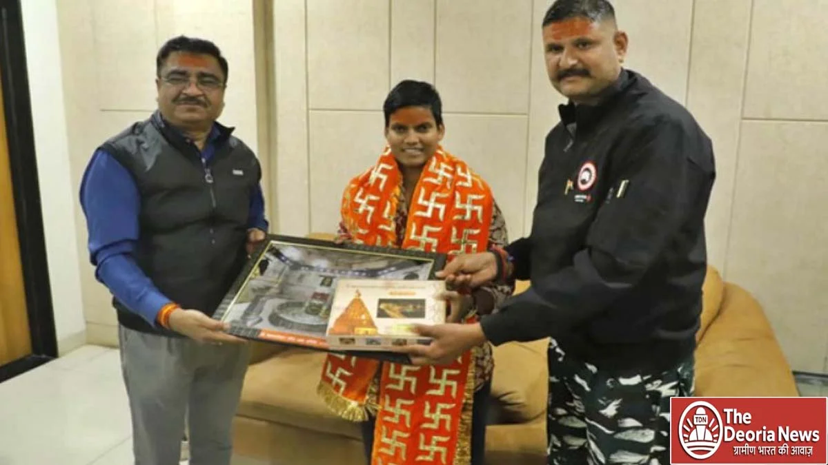 Deepti Sharma in Mahakaleshwar Temple