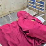 देवरिया में पुलिस मुठभेड़: पशु तस्करी मामले में वांछित मुबारक के पैर में गोली, कट्टा और बाइक बरामद