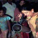 देवरिया में छात्रों ने टेलिस्कोप से देखा चंद्रमा के गड्ढे और शनि के छल्ले