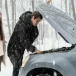 सर्दियों में कार चलाना हो सकता है मुश्किल, जानें 5 जरूरी टिप्स जो बचाएंगे इंजन से लेकर बैटरी तक