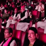 अखिलेश यादव ने देखी ‘120 बहादुर’: फरहान अख्तर संग प्लासियो मॉल में फिल्म देखने पहुंचे, सियासी हलचल तेज