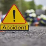 देवरिया में दर्दनाक सड़क हादसा, तेज रफ्तार बाइक पिकअप से टकराई, युवक की मौत