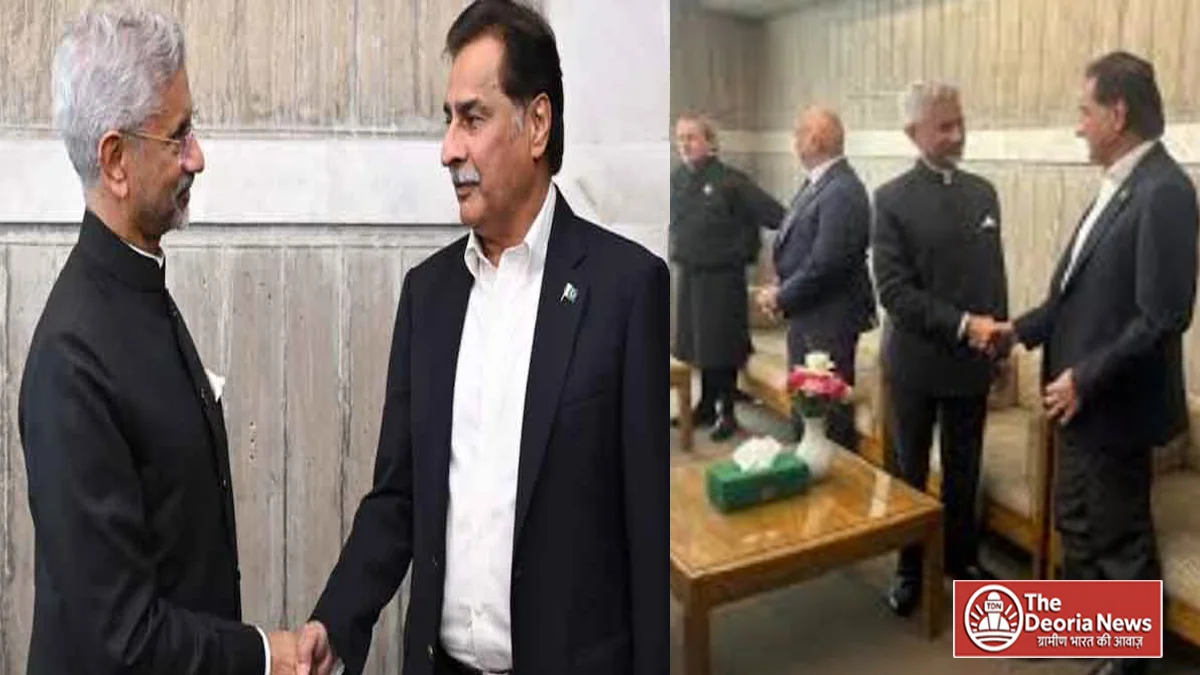 Jaishankar-Ayaz Sadiq handshake