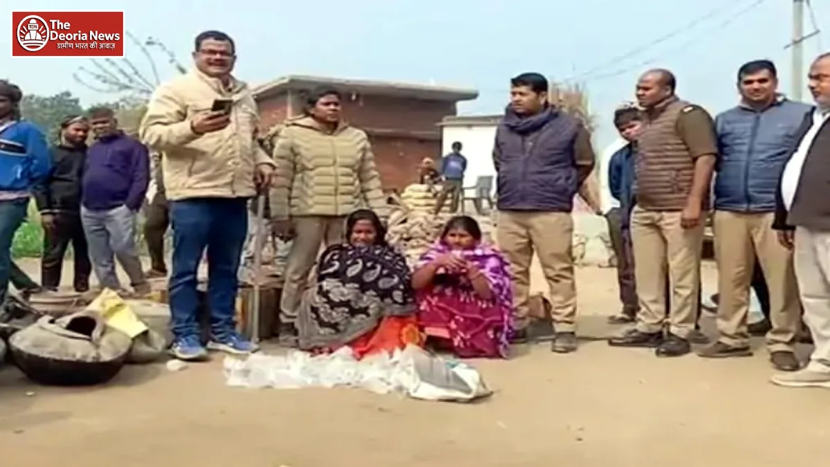 Against raw liquor in Deoria