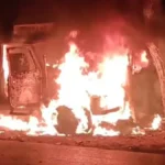 देवरिया: पिकअप-बाइक की टक्कर के बाद लगी आग, महिला की जिंदा जलकर मौत, पति घायल