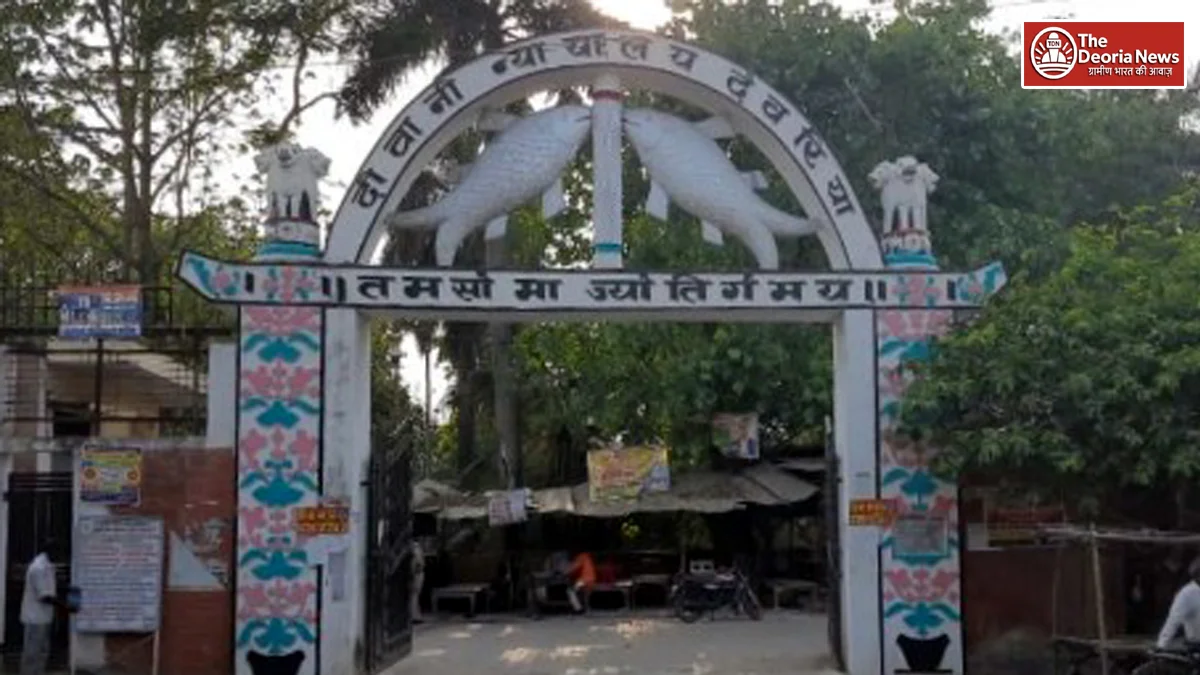 NCC cadet in moving train