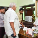 देवरिया में कृषि मंत्री सूर्यप्रताप शाही ने सुनीं जनसमस्याएं, अधिकारियों को दिए त्वरित कार्रवाई के निर्देश