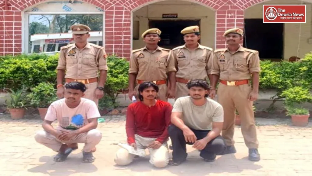 Deoria Sharp weapons in Meherona market.