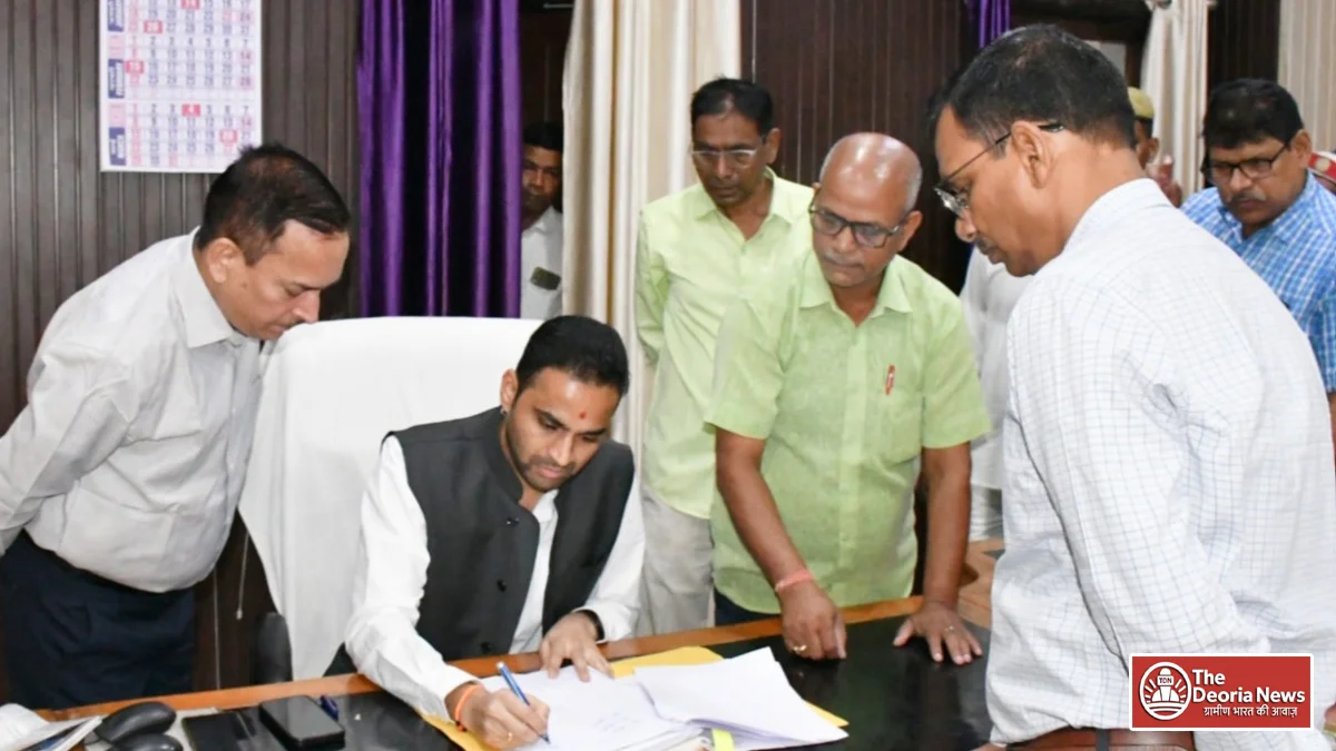 Deoria's new DM Madhusudan Hulgi