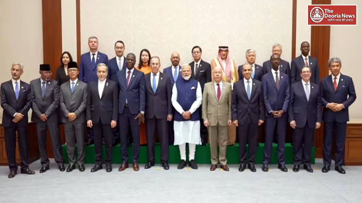 PM Modi in BRICS meeting