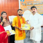 ‘सेवा, सरकार, सुशासन एवं सम्मान’ सेमिनार में शामिल हुए विधायक डॉ. शलभ मणि त्रिपाठी, लाभार्थियों को वितरित किए प्रमाण पत्र