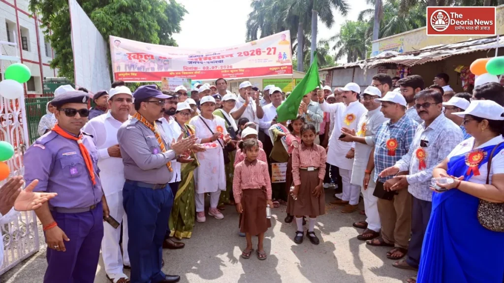 'School Chalo Abhiyan' in Deoria