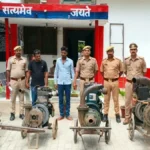 देवरिया : बघौचघाट पुलिस ने छितौनी गांव के पास घेराबंदी कर दोनों आरोपियों को पकड़ा, चोरी के मामले में थे वांछित