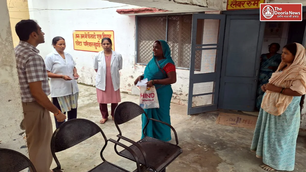Deoria DM visits Pathardeva CHC