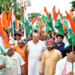 देवरिया : पथरदेवा में भव्य तिरंगा यात्रा, कृषि मंत्री सूर्यप्रताप शाही के साथ हजारों लोगों ने लहराया तिरंगा